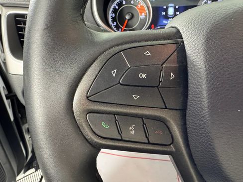 Used 2019 Jeep Cherokee Trailhawk w/ Cold Weather Group AWD/4WD image 15