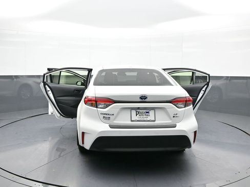 Certified 2025 Toyota Corolla LE image 45