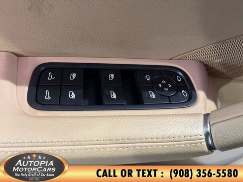 Used 2022 Porsche Cayenne AWD/4WD image 11