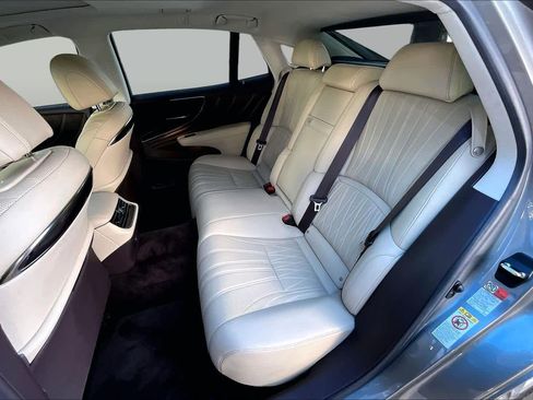 Used 2018 Lexus LS 500 w/ Interior Upgrade Package RWD image 21