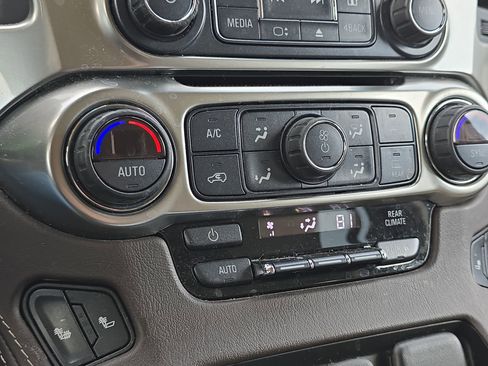 Used 2017 Chevrolet Tahoe LT image 18