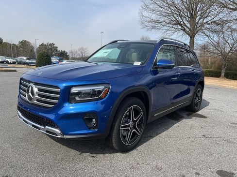 New 2026 Mercedes-Benz GLB 250 4MATIC image 3