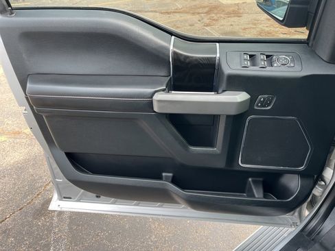 Used 2019 Ford F150 Platinum image 22