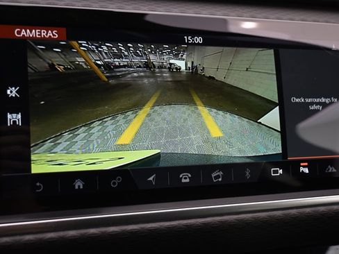 Used 2019 Land Rover Range Rover Velar S AWD/4WD image 28