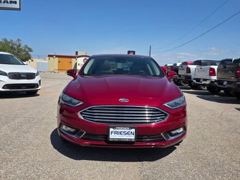 Used 2017 Ford Fusion SE w/ Fusion SE Technology Package FWD image 1