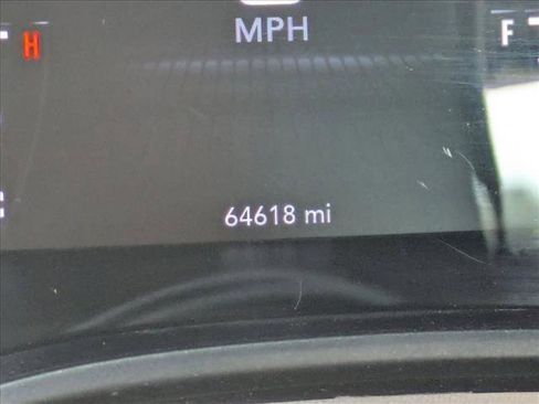 Used 2022 Dodge Challenger GT image 11