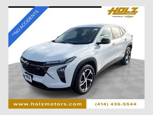 Used 2024 Chevrolet Trax RS w/ Driver Confidence Package image 1