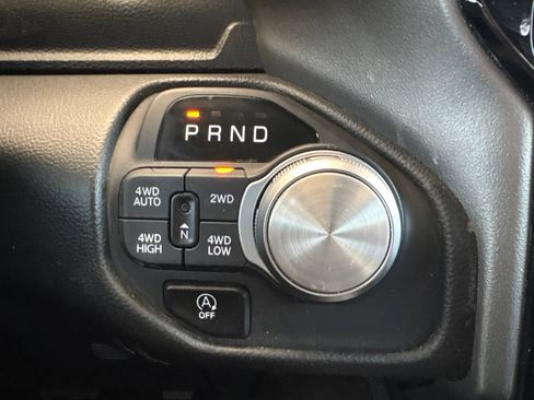 Used 2025 RAM 1500 Laramie AWD/4WD image 26