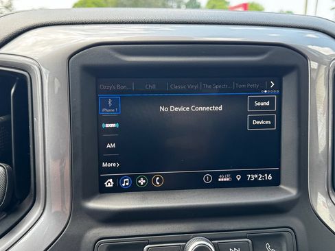 Used 2022 Chevrolet Silverado 2500 Custom w/ Custom Value Package AWD/4WD image 18
