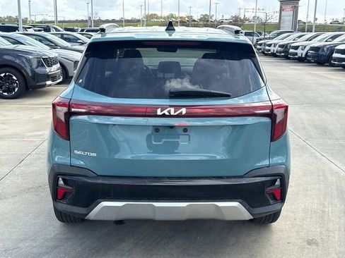 New 2026 Kia Seltos EX image 7