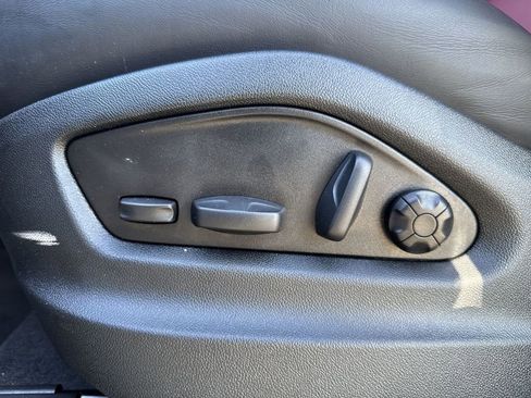 Used 2025 Porsche Cayenne GTS image 16