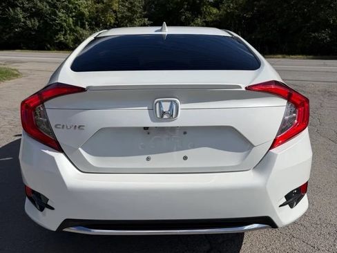 Used 2019 Honda Civic EX image 8