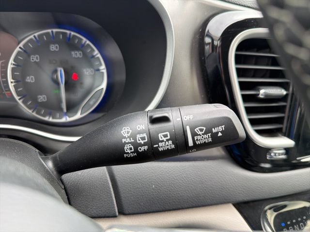 Used 2023 Chrysler Pacifica Touring-L FWD image 34