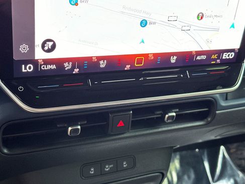 New 2025 Volkswagen ID. Buzz Pro S RWD image 21