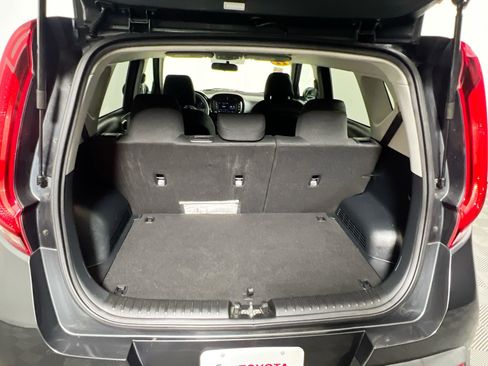 Used 2022 Kia Soul LX image 32