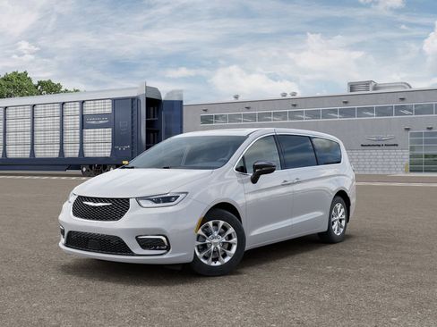 New 2026 Chrysler Pacifica Select image 1