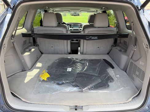 Used 2015 Toyota Highlander XLE AWD/4WD image 13