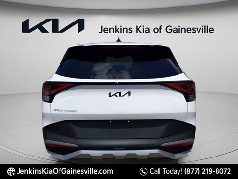 Used 2023 Kia Sportage EX FWD image 4
