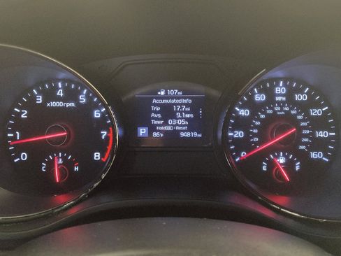 Used 2021 Kia Sedona LX FWD image 23