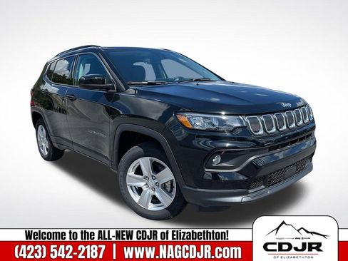 New 2022 Jeep Compass Latitude w/ Convenience Group image 1