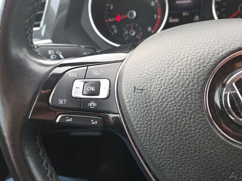 Used 2019 Volkswagen Tiguan SE image 35