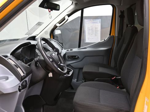 Used 2018 Ford Transit 150 XL RWD image 14