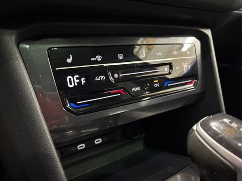 Used 2022 Volkswagen Tiguan SE R-Line image 30