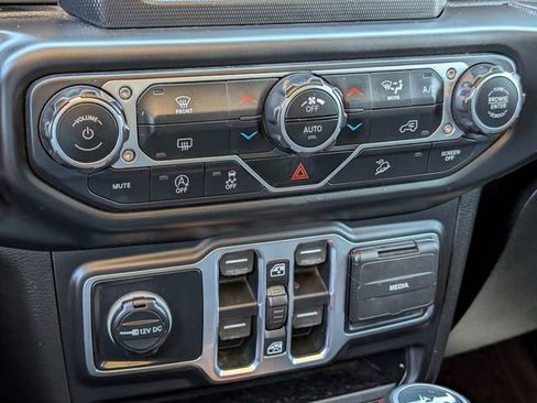 Used 2019 Jeep Wrangler Unlimited Sport S image 19