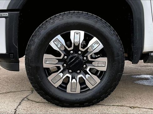 Used 2025 GMC Sierra 2500 Denali w/ Denali Reserve Package AWD/4WD image 35