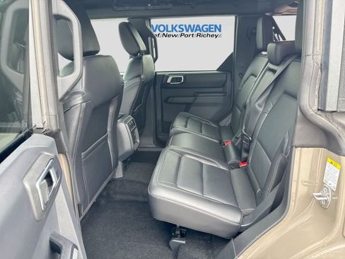 Used 2025 Ford Bronco Outer Banks AWD/4WD image 26