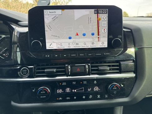 Used 2022 Nissan Pathfinder SL w/ SL Black Package image 10