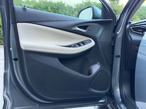 Used 2021 Buick Encore GX Select image 11