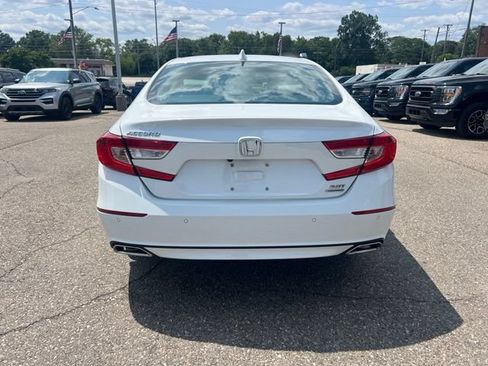 Used 2020 Honda Accord Touring image 5