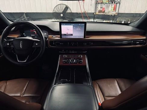 Used 2022 Lincoln Aviator Reserve w/ Elements Package Plus image 27