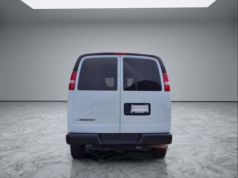Used 2020 Chevrolet Express 3500 Extended w/ Driver Convenience Package image 6
