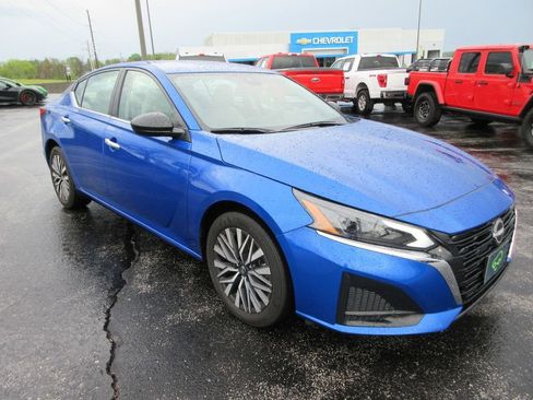 Used 2025 Nissan Altima 2.5 SV image 7