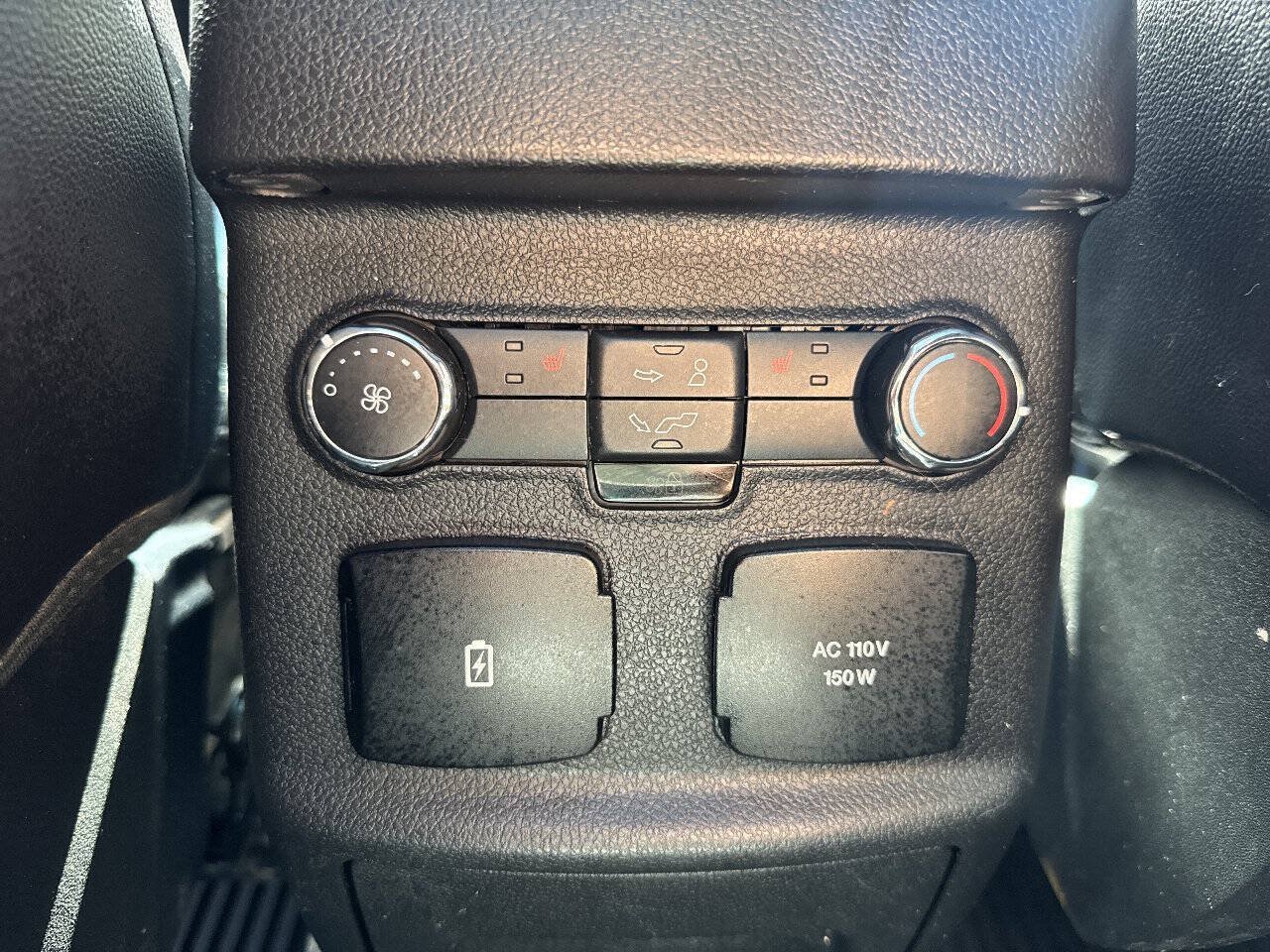 Used 2016 Ford Explorer Limited w/ Equipment Group 301A AWD/4WD image 27