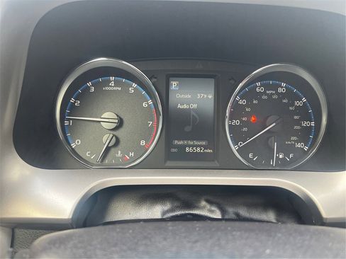 Used 2016 Toyota RAV4 XLE image 16