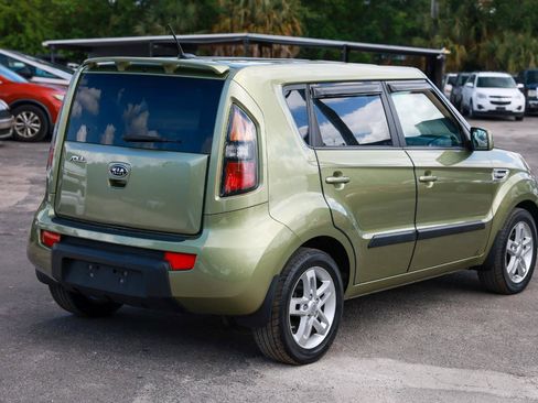 Used 2011 Kia Soul + FWD image 11