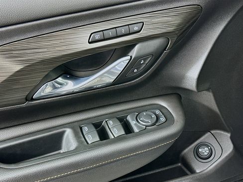 Used 2018 GMC Terrain SLT w/ Preferred Package image 15