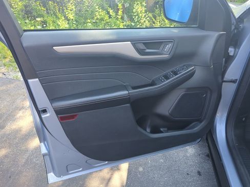 Used 2022 Ford Escape SE w/ Convenience Package image 12