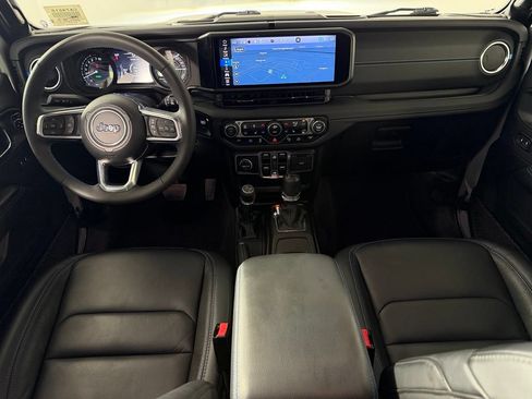 Used 2024 Jeep Wrangler High Altitude AWD/4WD image 13