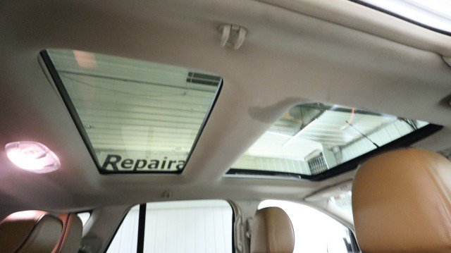 Used 2013 Lincoln MKX AWD image 12