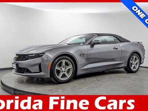 Used 2020 Chevrolet Camaro LT image 1