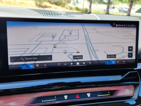 Used 2025 BMW i5 eDrive40i w/ Premium Package RWD image 43