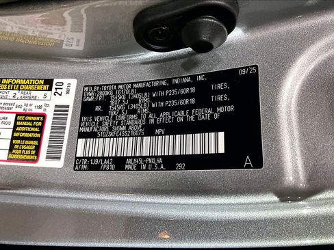 New 2025 Toyota Sienna Limited image 18