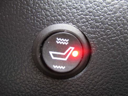 Used 2022 Toyota Corolla LE image 32