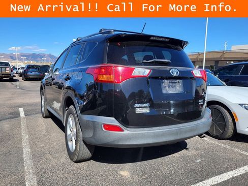 Used 2013 Toyota RAV4 XLE AWD/4WD image 7