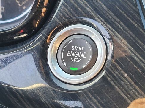 Certified 2024 Cadillac XT6 Premium Luxury FWD image 29