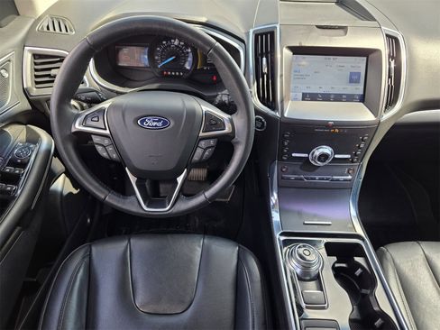 Used 2020 Ford Edge Titanium image 26